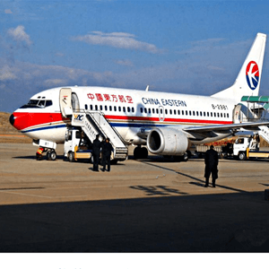 泰州空运公司航空快运业稳步发展的原因是什么？